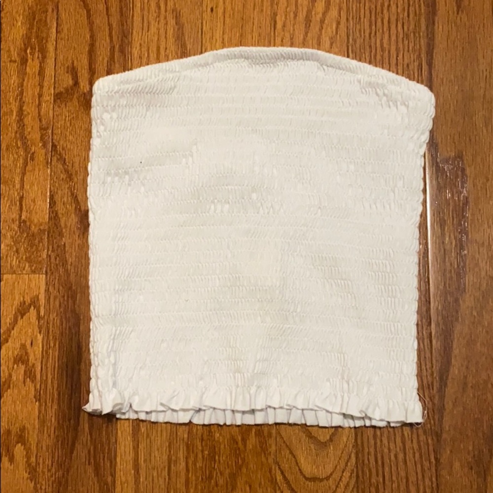 WHITE SMOCKED TUBE TOP- NWT✨